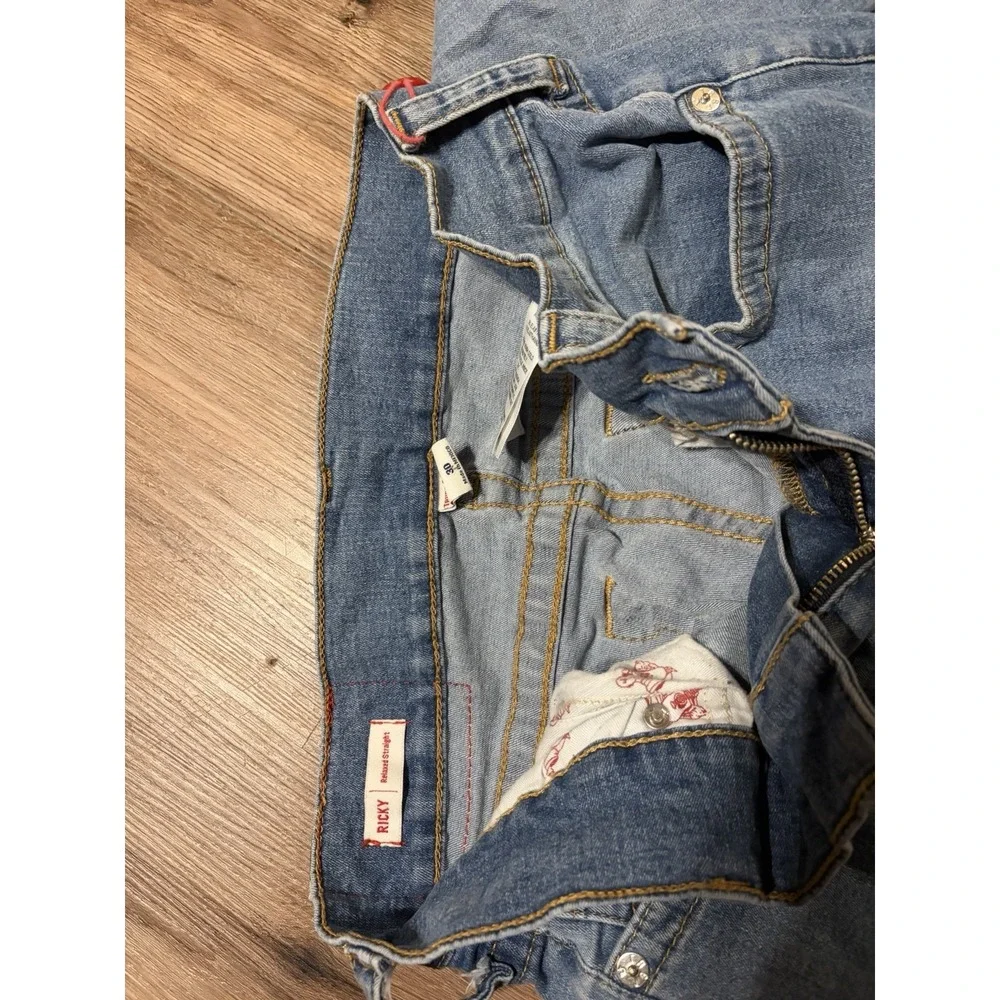 True Religion Men's Straight Light Blue Denim Jeans Mid Rise Logo Light Wash
